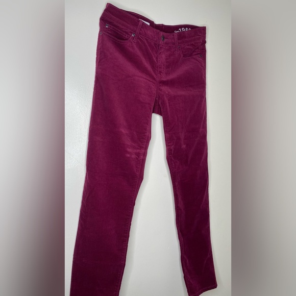 23. Gap Corduroy Style 90s Slim fit Pants - Picture 9 of 10